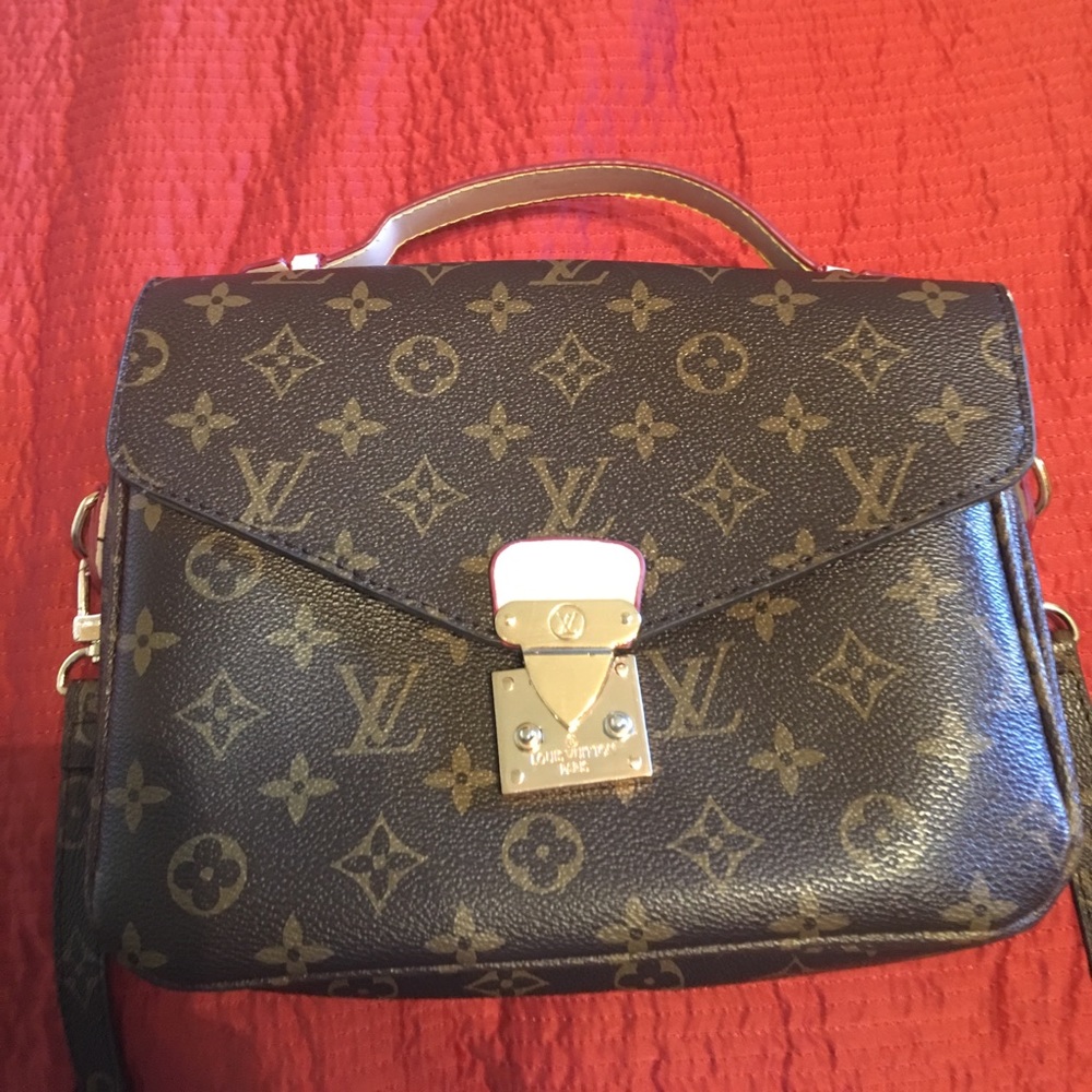 Designer Inspired Cross body bag