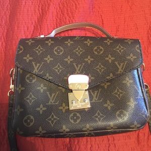 Designer Inspired Cross body bag