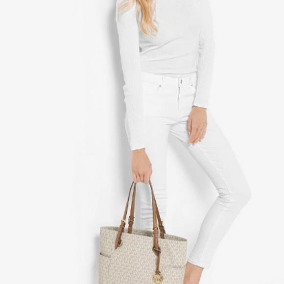 Michael Kors JET SET Vanilla Large Tote - Picture 2 of 14