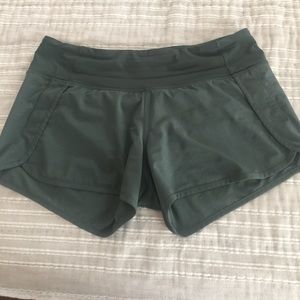 lululemon speed shorts 4"