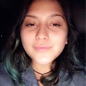 Meet your Posher, Caitlyn