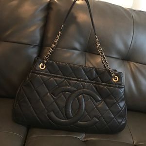 AUTH CHANEL handbag