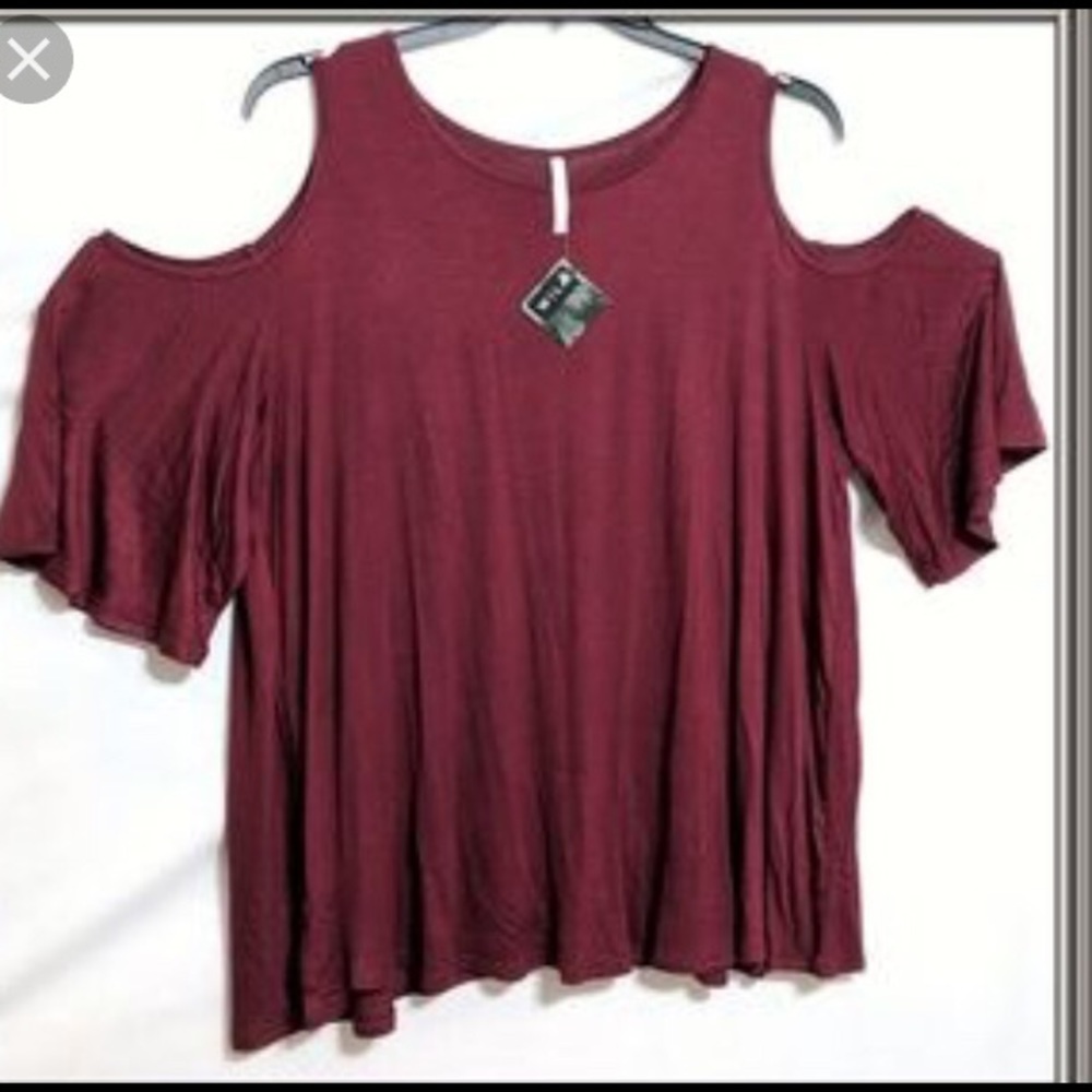 🌺(Last One) Cold Shoulder Short Sleeve Top •NWT•