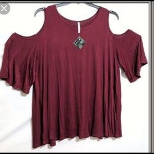 🌺(Last One) Cold Shoulder Short Sleeve Top •NWT•