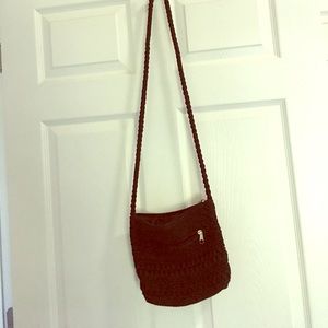 Black Croft and Barrow cross the body bag.