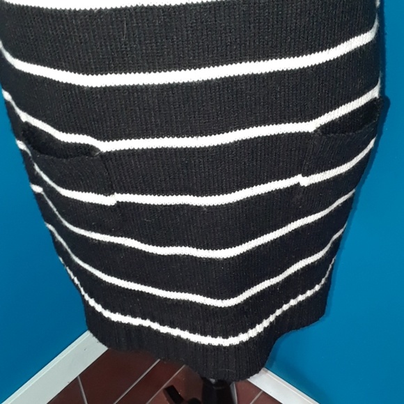 5/25  Ambience Apparel B&W Stripe Sweater Dress - Picture 4 of 7