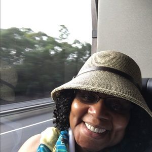 Meet your Posher, Yolanda