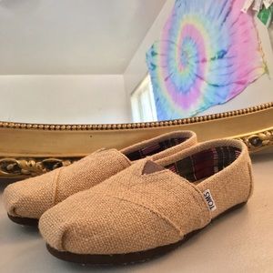 NWOT TOM'S burlap and plaid classics