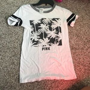 xs pink shirt