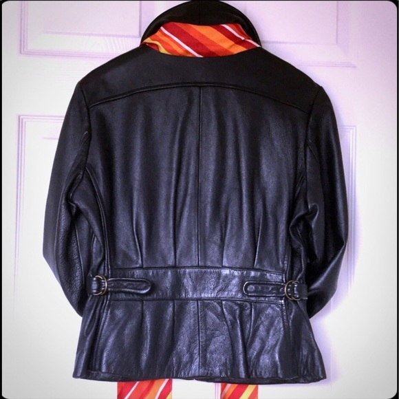 ⬇️PRICE- ANN TAYLOR LEATHER JACKET🌹 - Picture 2 of 6