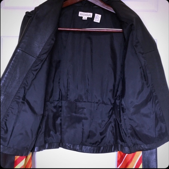 ⬇️PRICE- ANN TAYLOR LEATHER JACKET🌹 - Picture 5 of 6