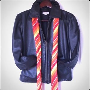 ⬇️PRICE- ANN TAYLOR LEATHER JACKET🌹