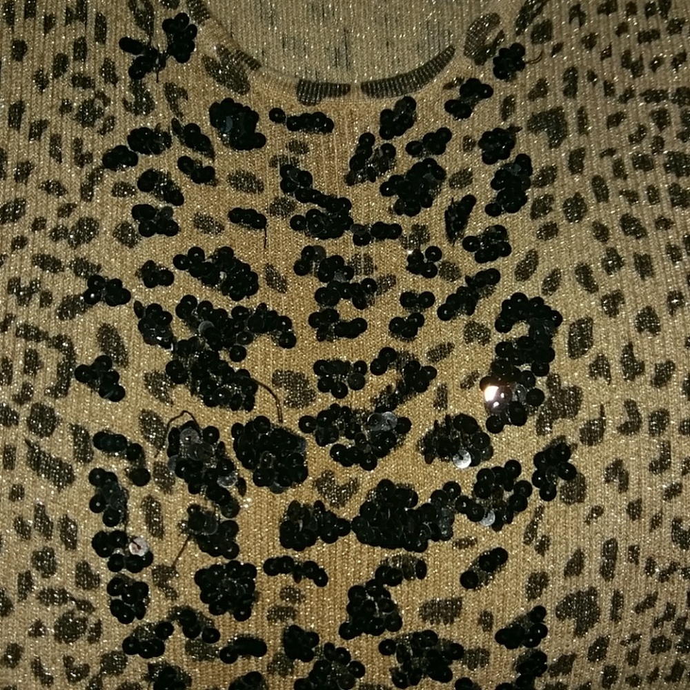 Cache Tank Top. - Picture 4 of 4