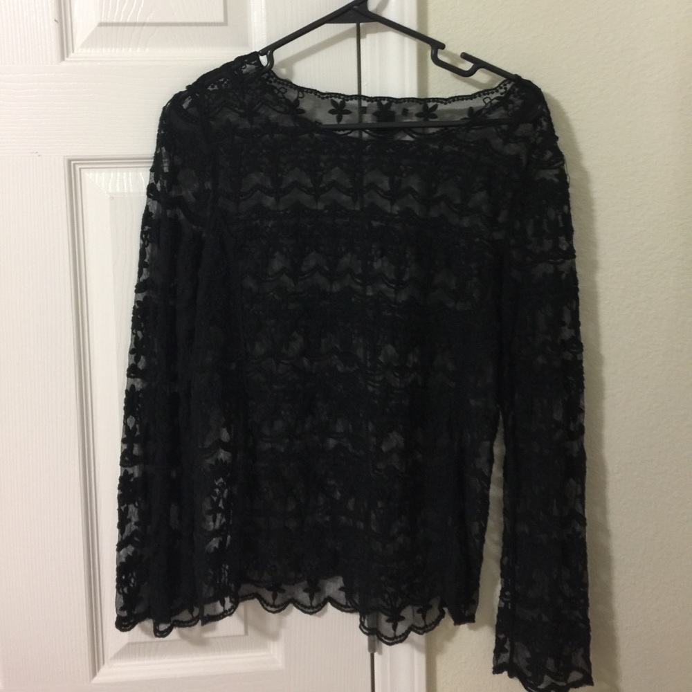 Long sleeve lace black top