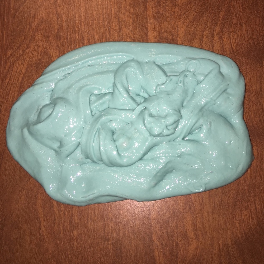 DOLPHIN TALE SLIME