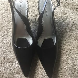 Sleek black heels Size 9