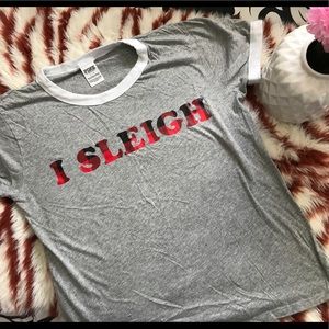 HOST PICK!!❤️VS PINK Christmas Ringer Tee