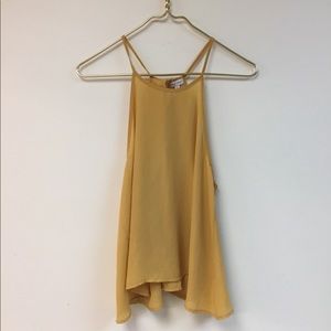 Lowest offer 💕 Yellow high neck flowy tank top