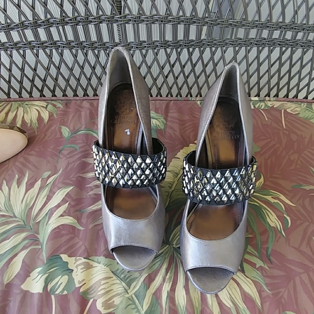 Vince Camuto heels