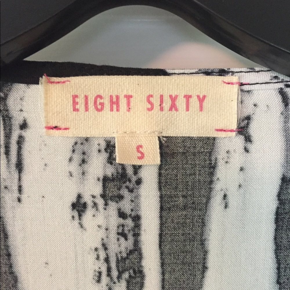 Eight Sixty V Neck Blouse - Picture 3 of 3