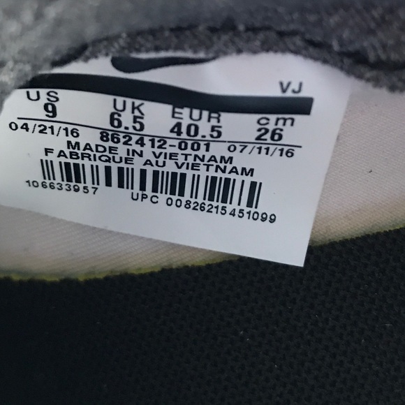 NWT Nike Sock Dart SE Cool Grey WMNS - Picture 7 of 7