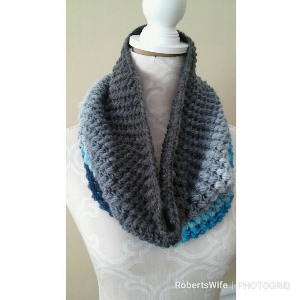 🚧SOLD🚧OverSized MultiColored Cowl🚧SOLD🚧