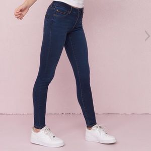 HIGH WAIST SUPER SOFT JEGGING