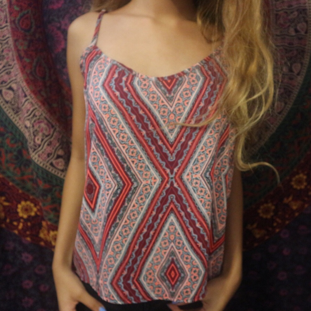 tribal top