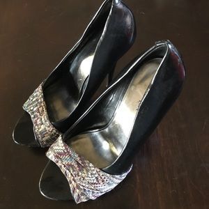 Carlos Santana 5 1/2” Back Open Toe Leather Pumps