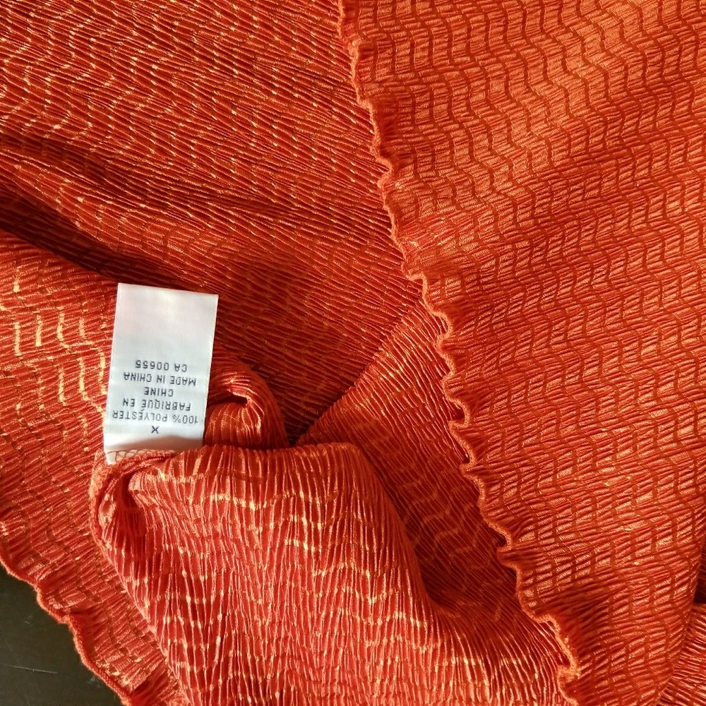 NWOT Women's Shell - Picture 2 of 2