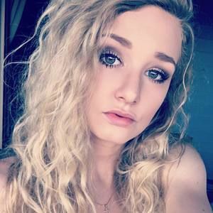 Meet your Posher, Molly