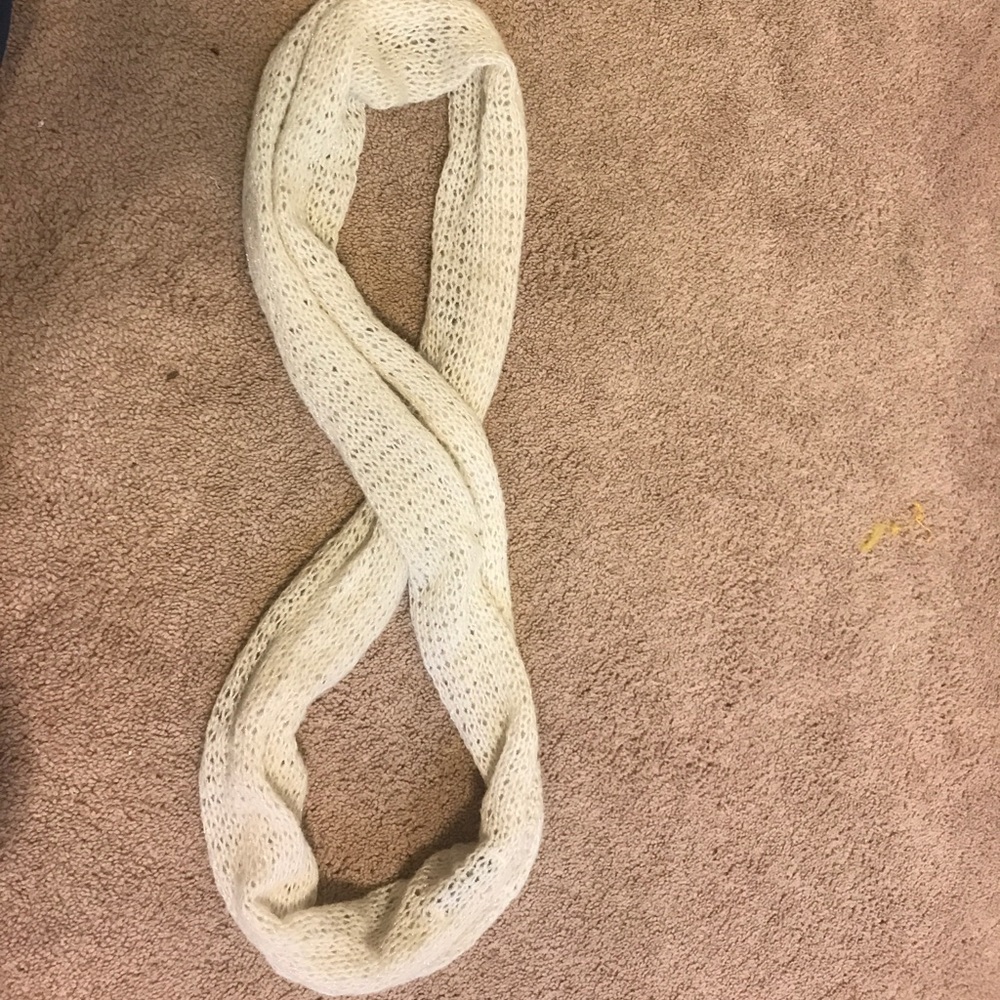 Infinity scarf