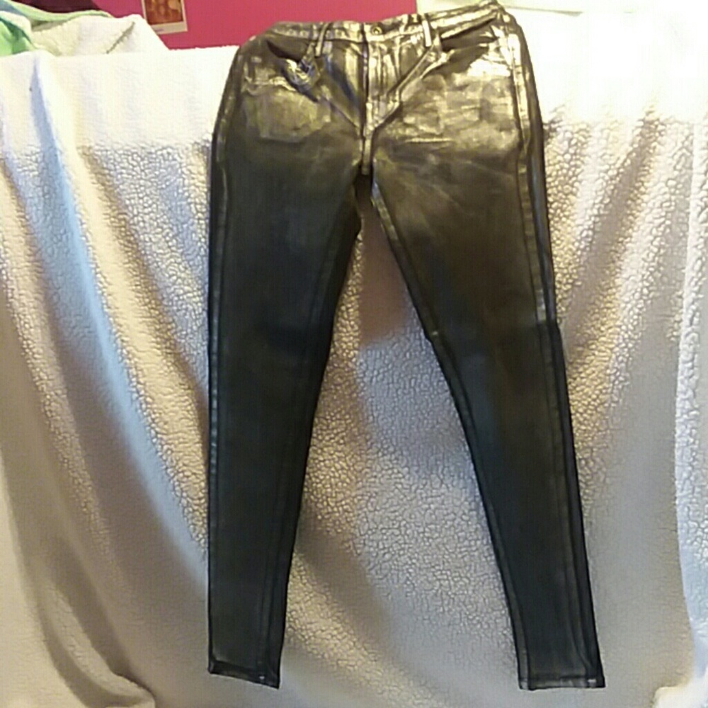 Levi's legging style silver distressed jeans