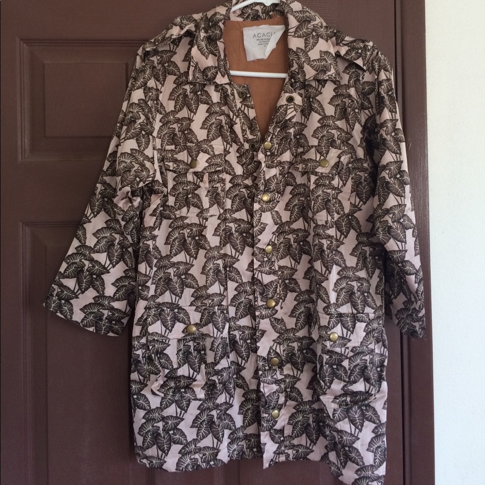 NWOT Silk acacia Tazmania jacket black elephant