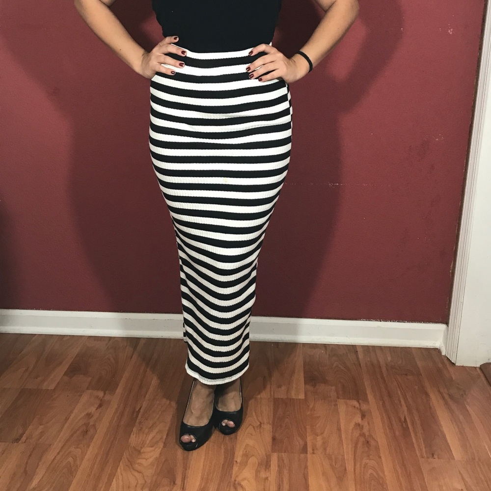 Love culture striped skirt