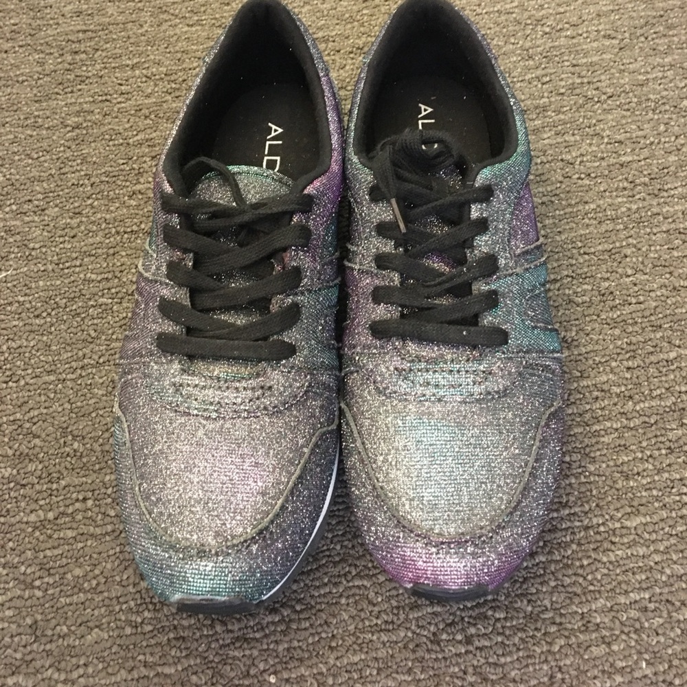 Ladies fashion sneakers