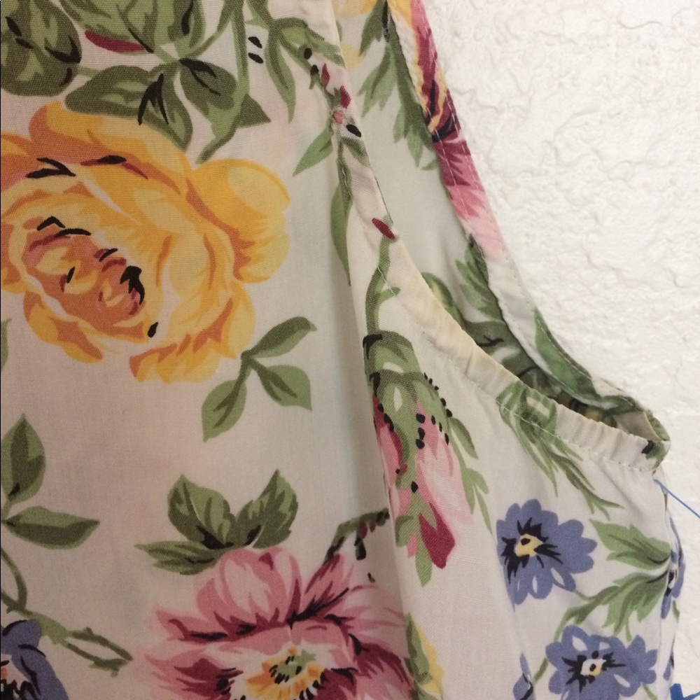 Vintage Floral Sleeveless Blouse - Picture 4 of 4