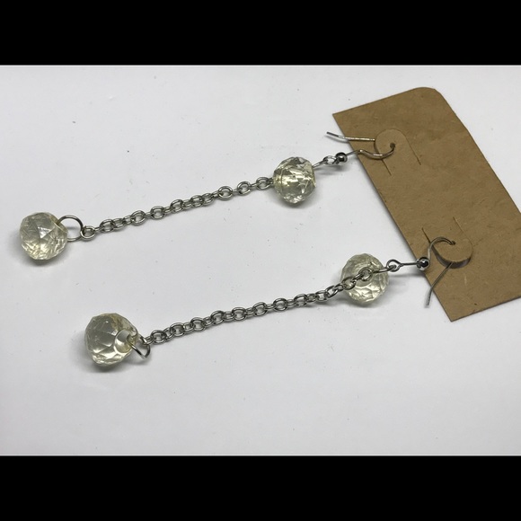 Earrings  - Picture 4 of 4