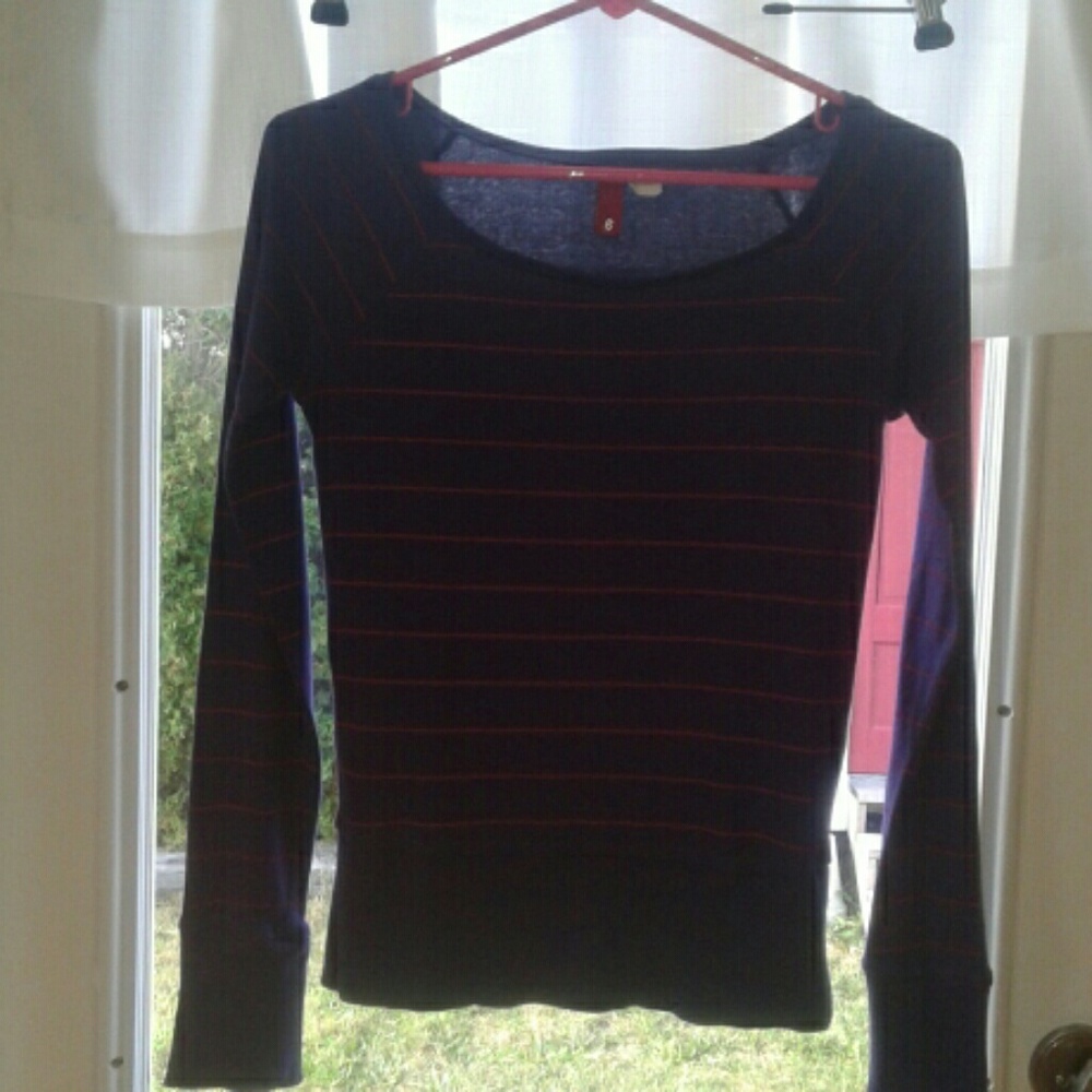 🍀H&M purple and red stripped long sleeve.🍀