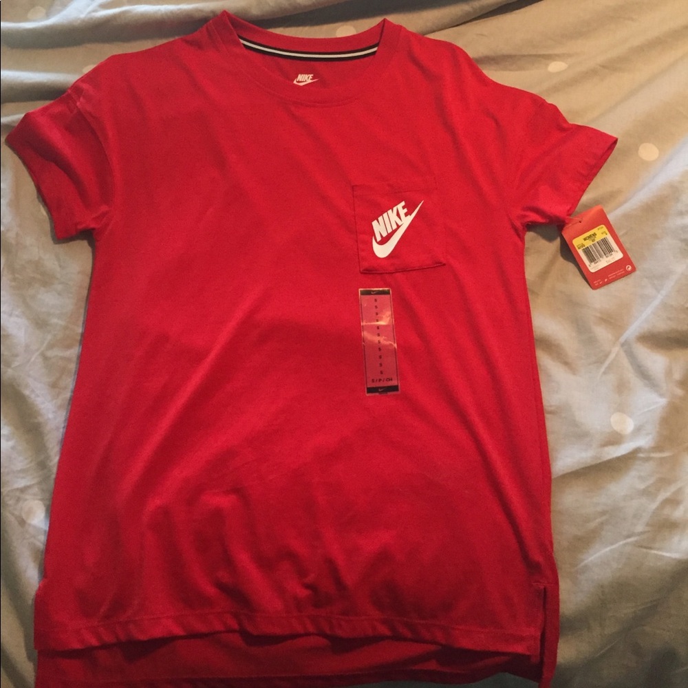 Nike pocket t-shirt
