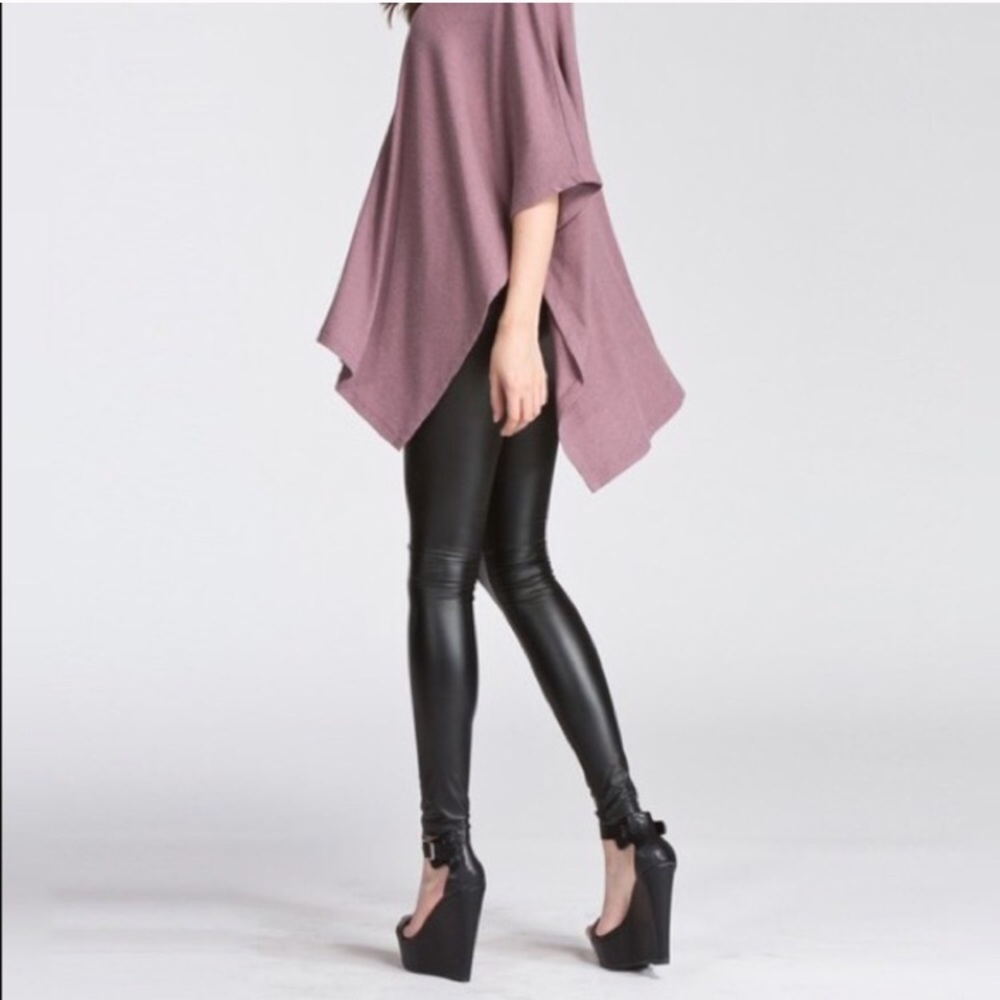 ONLY 1 LEFT! Faux Leather Leggings - Picture 3 of 7
