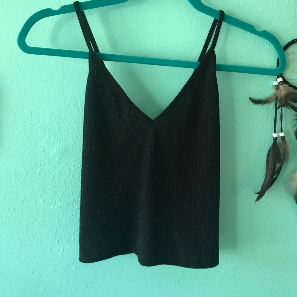 Textured Strappy Crop Tank
