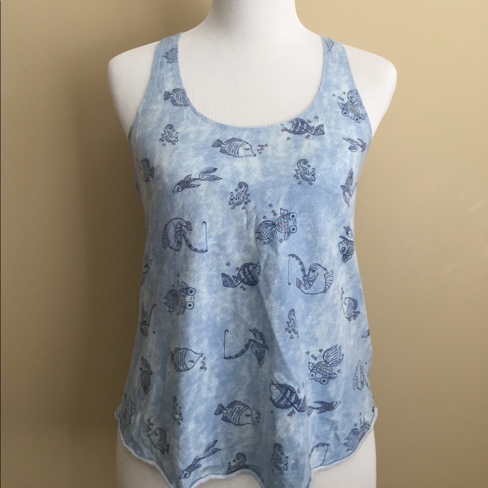 🐟Hollister Fish Print Twist Back Tank Top🐟