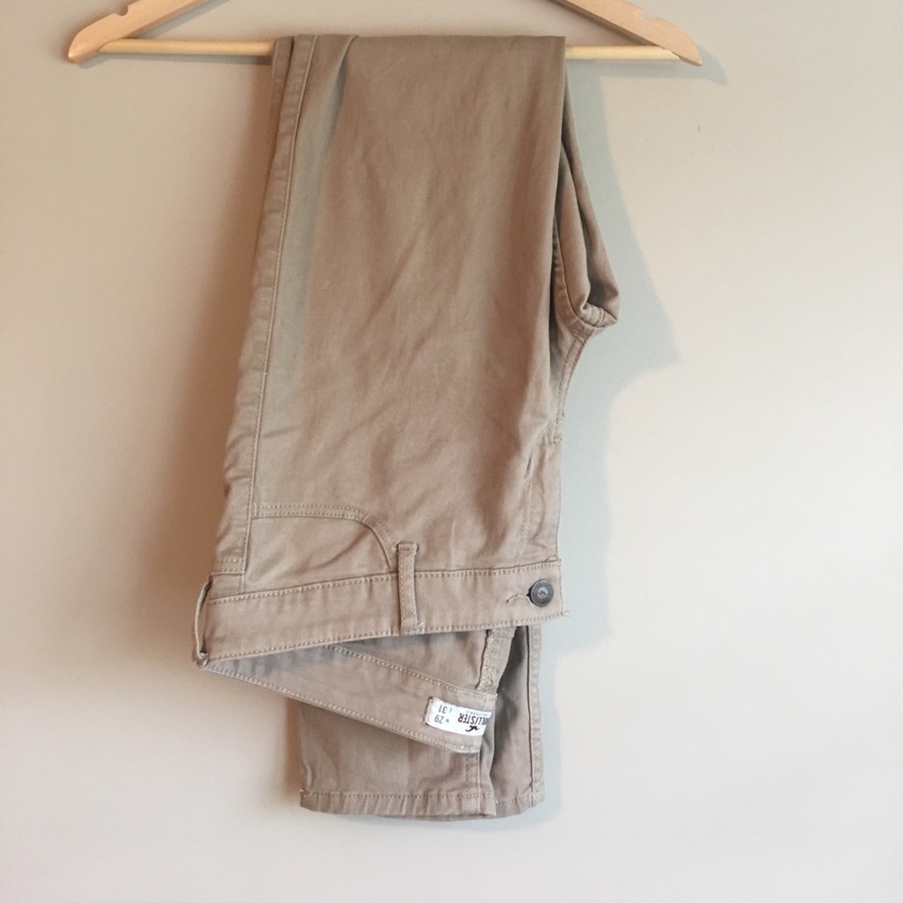 Skinny Holister Khakis!