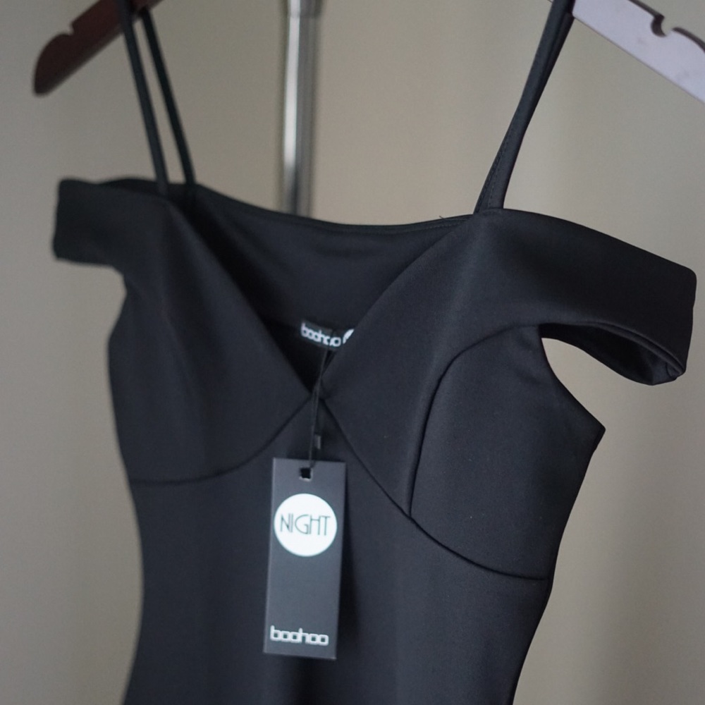 Brand New Boo Hoo Midi Dress