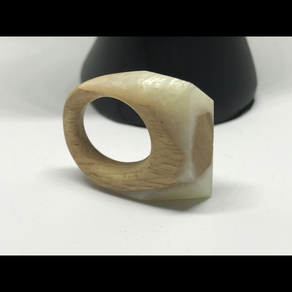 Ring - Picture 4 of 7
