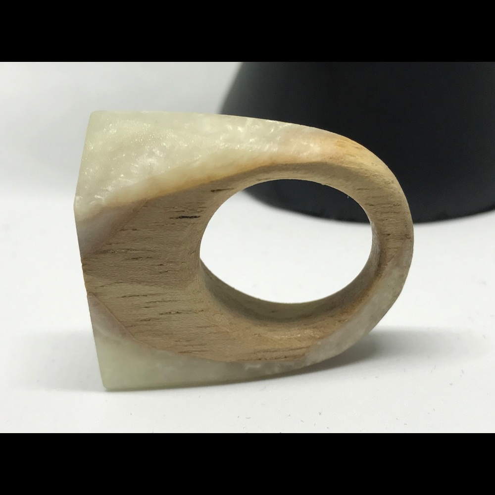 Ring - Picture 6 of 7