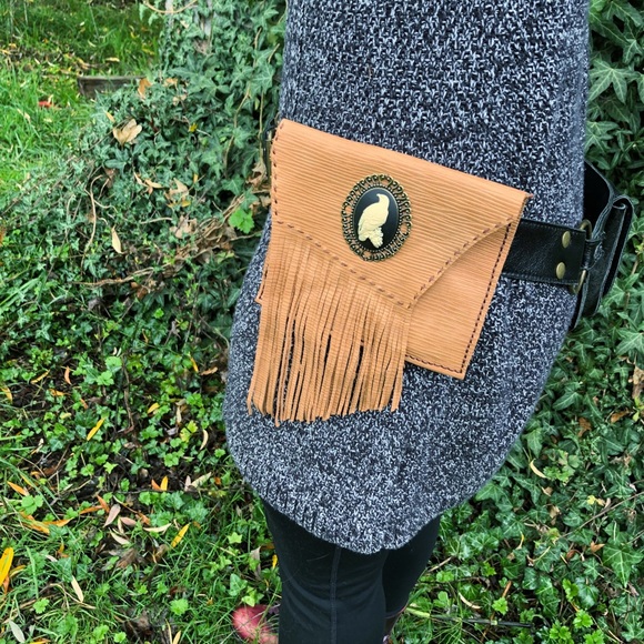 •SOLD•Rustic Leather Fringe Hip Bag/Fanny Pack - Picture 2 of 5