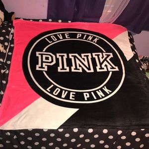 *PINK BLANKET*😊💕