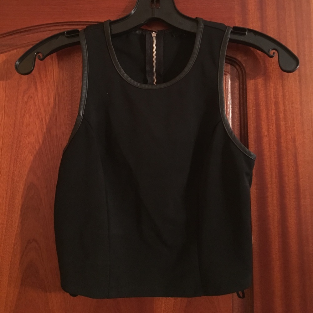 Black zip-up crop top